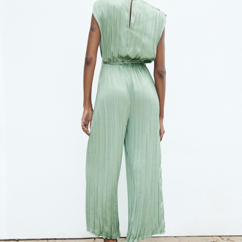 Elegant Green Pleated Jumpsuit